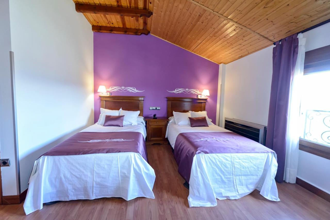 Hotel La Barrosa Abejar Ngoại thất bức ảnh