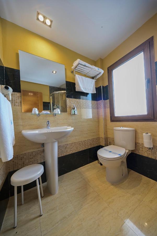 Hotel La Barrosa Abejar Ngoại thất bức ảnh