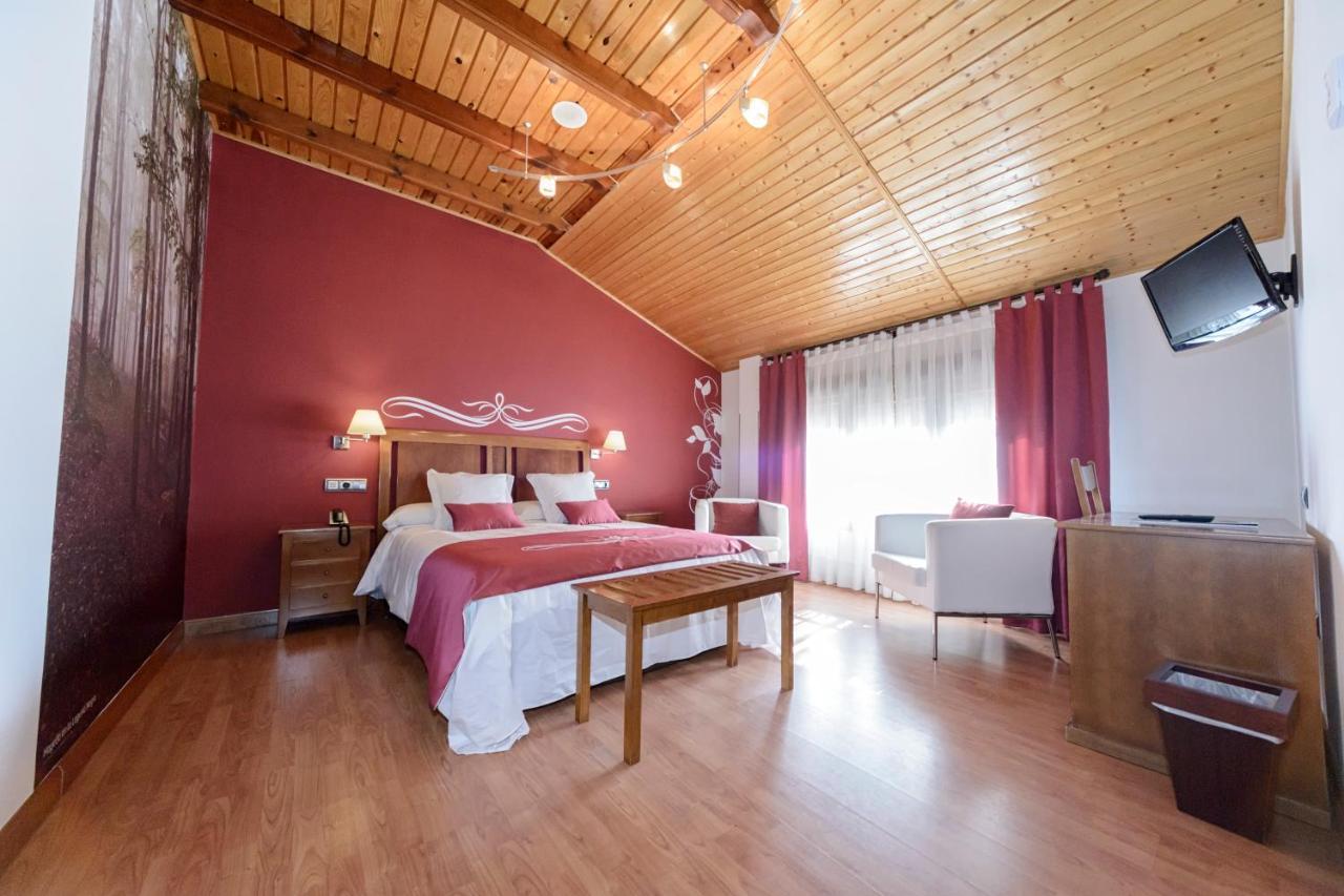 Hotel La Barrosa Abejar Ngoại thất bức ảnh