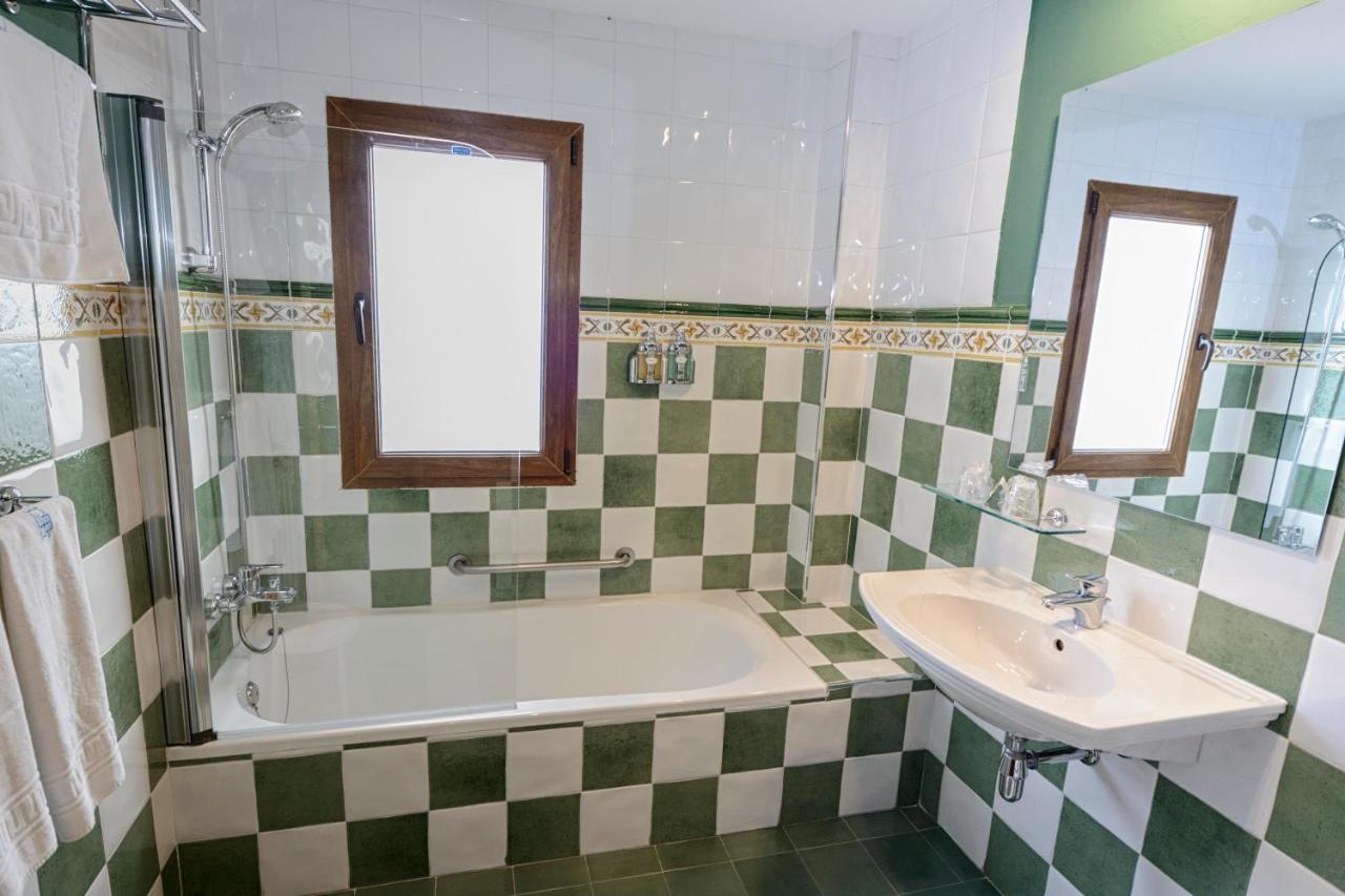 Hotel La Barrosa Abejar Ngoại thất bức ảnh