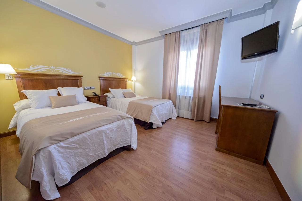 Hotel La Barrosa Abejar Ngoại thất bức ảnh