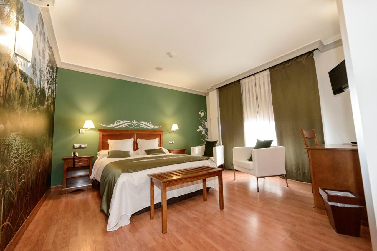 Hotel La Barrosa Abejar Ngoại thất bức ảnh