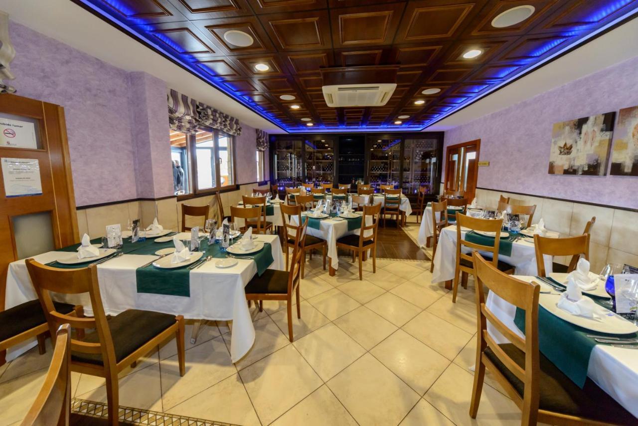 Hotel La Barrosa Abejar Ngoại thất bức ảnh
