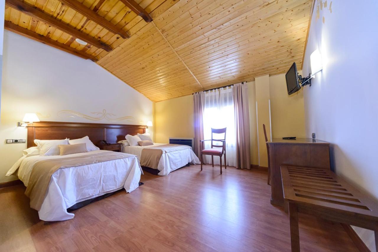 Hotel La Barrosa Abejar Ngoại thất bức ảnh