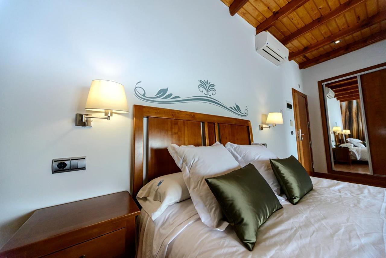 Hotel La Barrosa Abejar Ngoại thất bức ảnh
