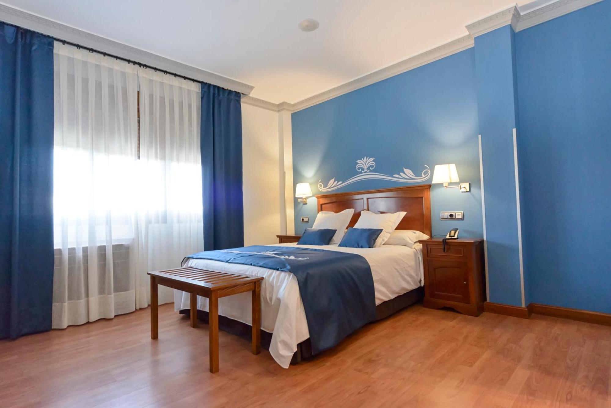 Hotel La Barrosa Abejar Ngoại thất bức ảnh