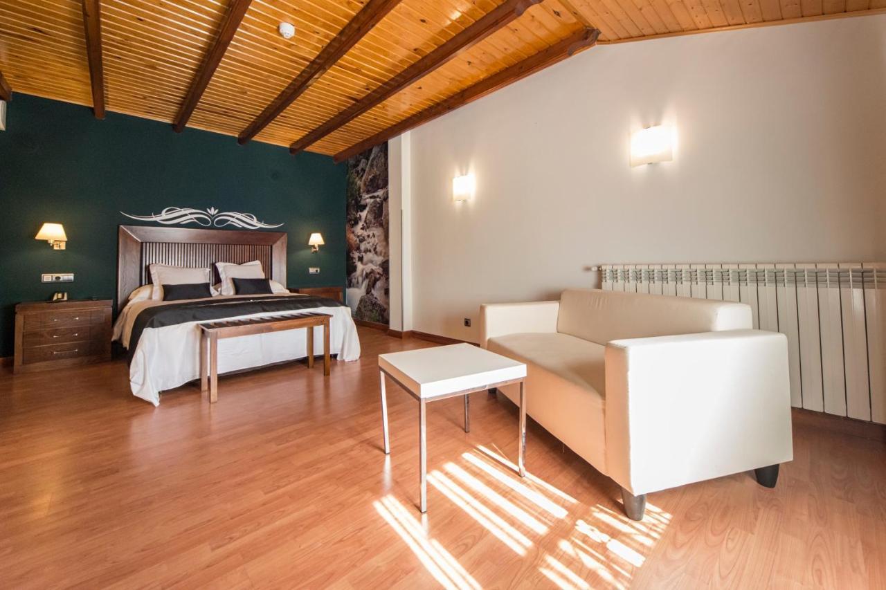 Hotel La Barrosa Abejar Ngoại thất bức ảnh