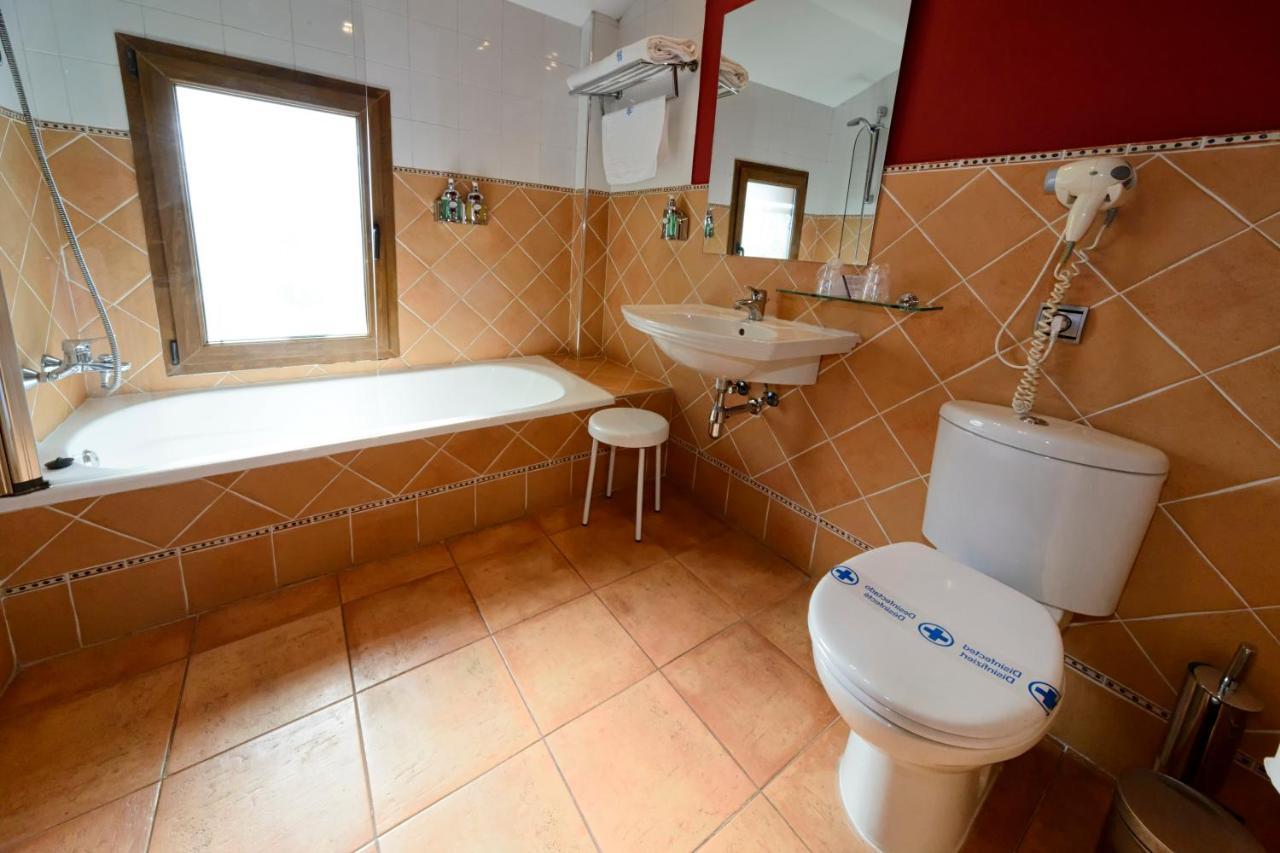 Hotel La Barrosa Abejar Ngoại thất bức ảnh