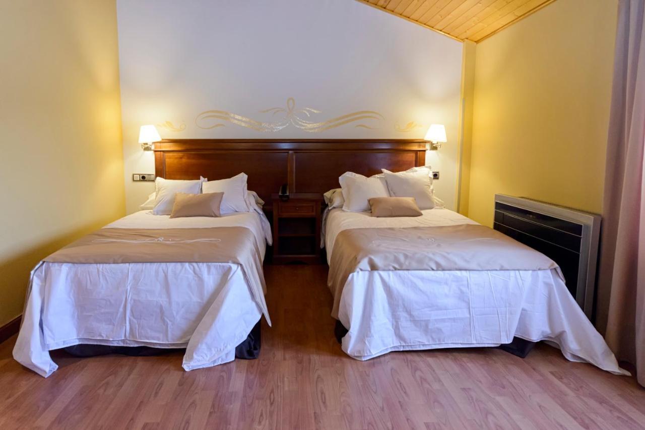 Hotel La Barrosa Abejar Ngoại thất bức ảnh