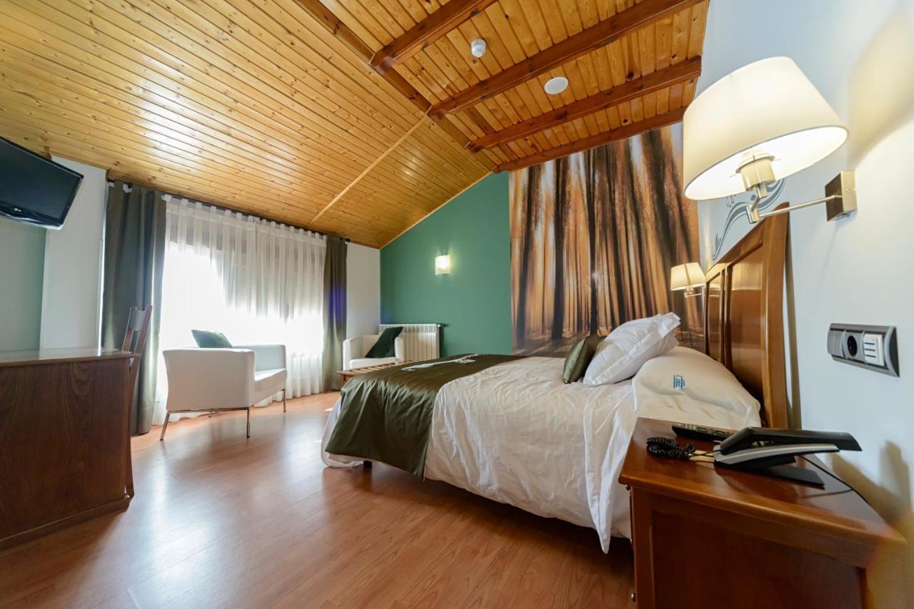 Hotel La Barrosa Abejar Ngoại thất bức ảnh