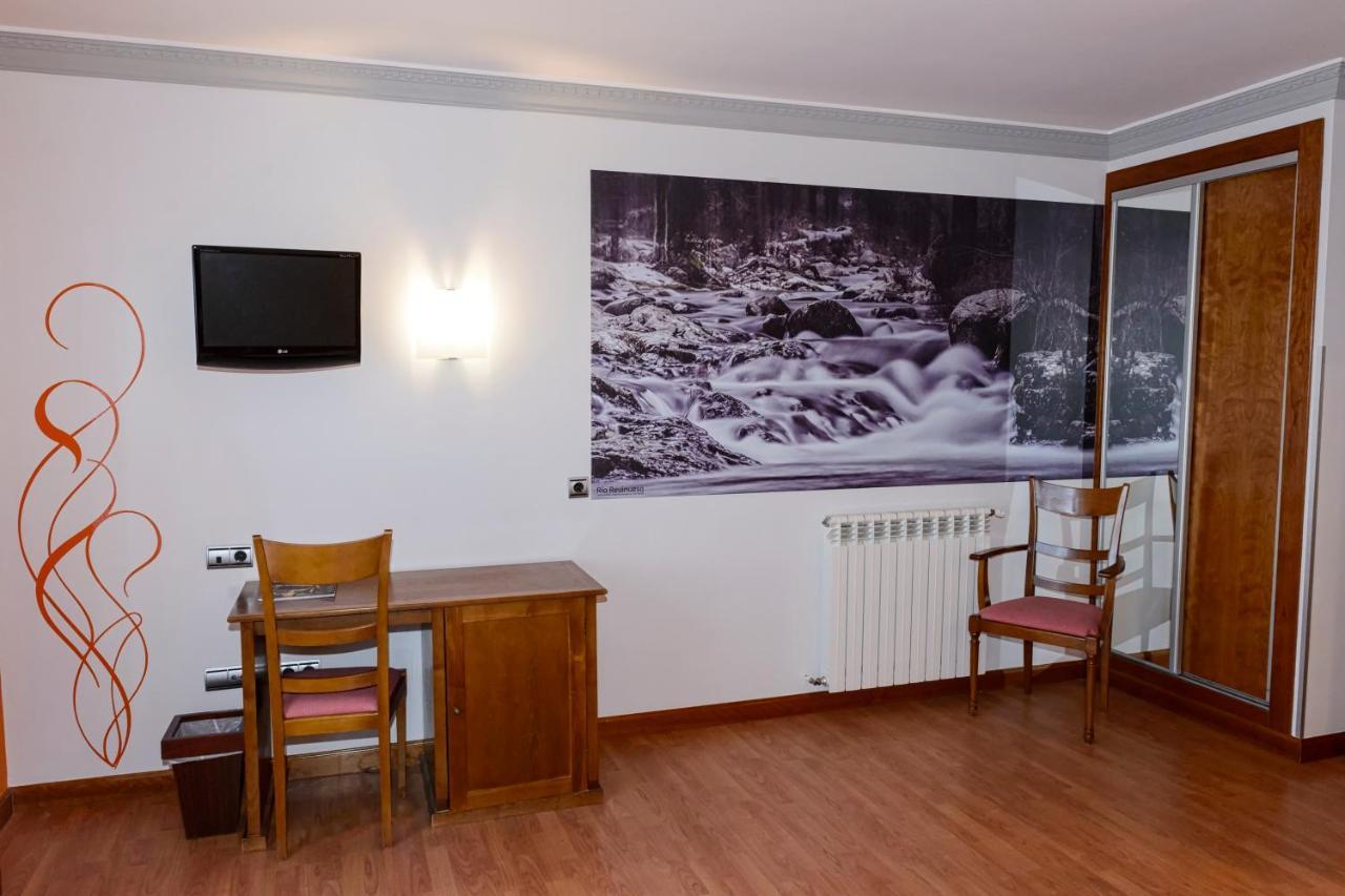 Hotel La Barrosa Abejar Ngoại thất bức ảnh